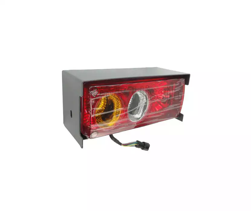 Left rear compond lamp